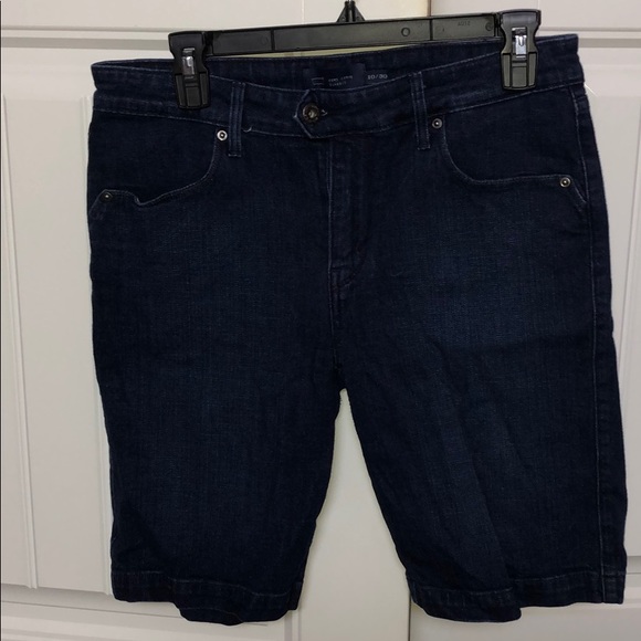Levi’s Bermuda Shorts - Picture 1 of 3